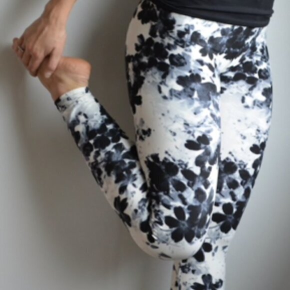LEGGINGS DEPOT BLACK & White Floral Print Full length Leggings Size 12-20 NWT - Picture 1 of 5